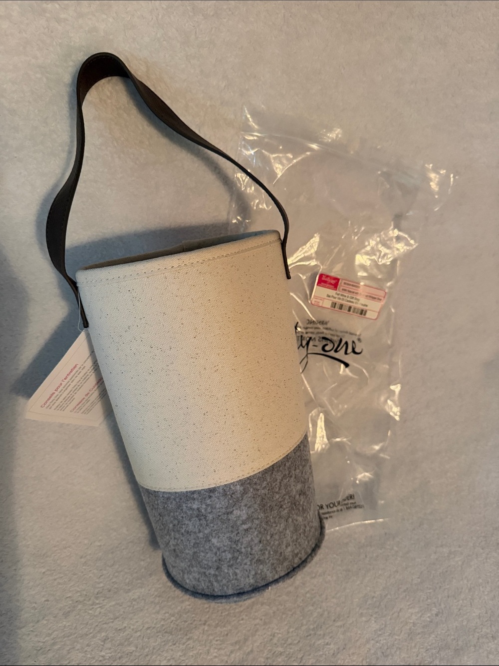 NWT thirty-one Felt Wine & Gift Bag in Natural and Whisper Grey